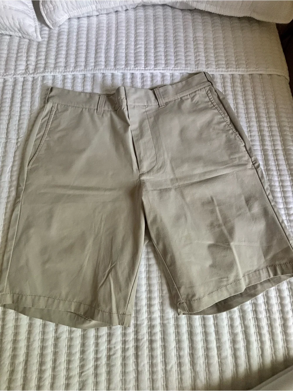 Men's Classic Khaki Shorts - Lightweight Summer Staple size 30
